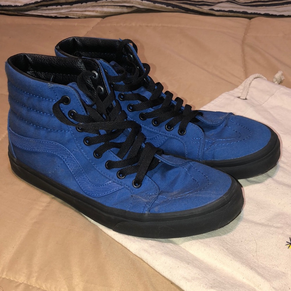 Vans - Picture 2 of 2